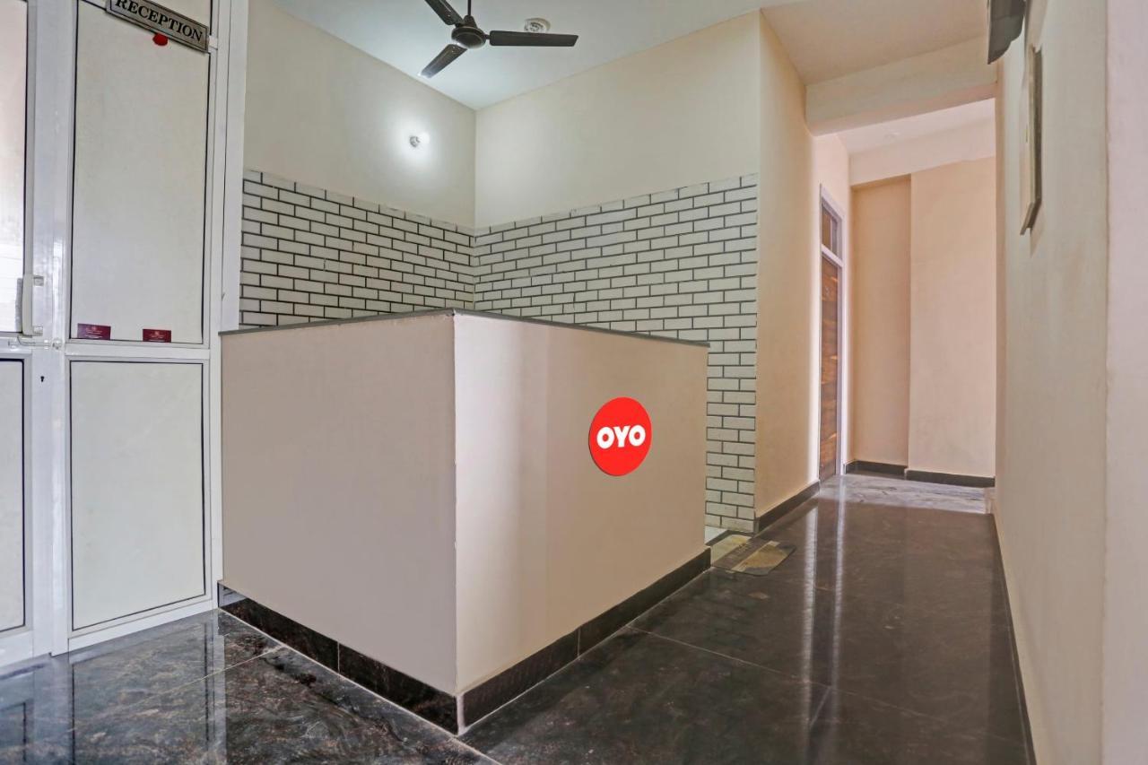 Hotel O Arya Residency Гургаон Экстерьер фото