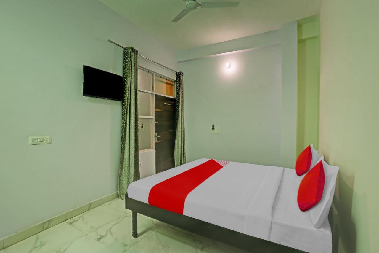 Hotel O Arya Residency Гургаон Экстерьер фото